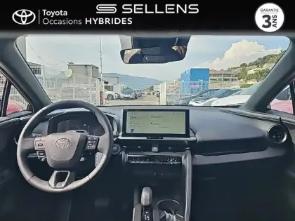 Photo 7 Toyota C-HR  1.8 Hybride 140ch Graphic MY26