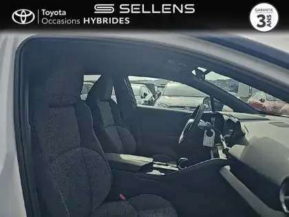 Photo 5 Toyota C-HR  1.8 Hybride 140ch Graphic MY26