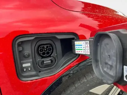 Photo 24 Renault Megane  E-Tech Electric EV60 220ch Iconic super charge -C