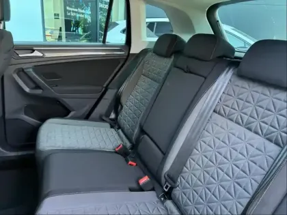 Photo 22 Volkswagen Tiguan  2.0 TDI 150ch Life Plus DSG7