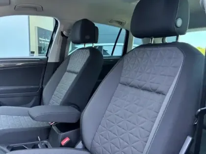 Photo 8 Volkswagen Tiguan  2.0 TDI 150ch Life Plus DSG7