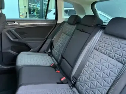 Photo 7 Volkswagen Tiguan  2.0 TDI 150ch Life Plus DSG7