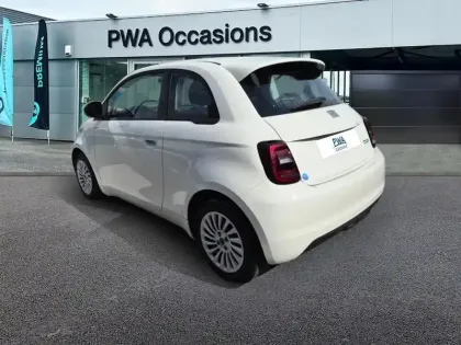 Photo 6 Fiat 500  FIAT Nouvelle  Berline MY22 Action berline 23,8 kWh