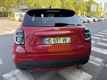Photo 5 Fiat 600  1.2 Hybrid 100ch La Prima DCT6