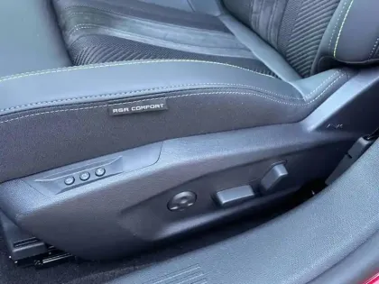 Photo 11 Peugeot 308  1.2 Hybrid 145ch GT Exclusive e-DCS6