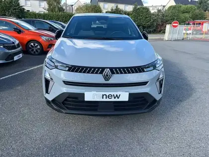 Photo 7 Renault Captur  E-Tech full hybrid 160 ch