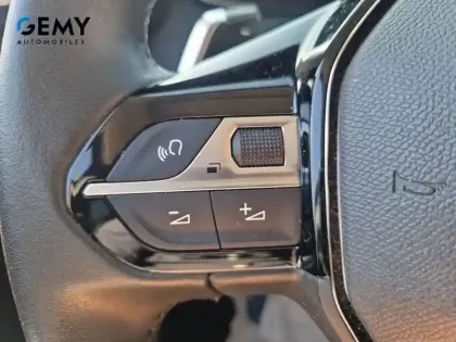 Photo 18 Peugeot 208  Hybrid 100 e-DCS6