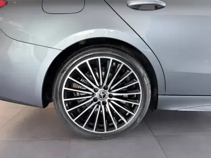 Photo 6 Mercedes Classe C  Break 220 d 9G-Tronic