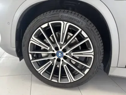 Photo 11 BMW X1  xDrive 30e 326ch DKG7