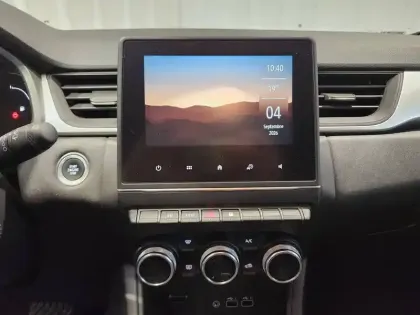 Photo 11 Renault Captur  E-Tech full hybrid 145