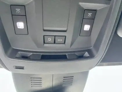 Photo 13 Peugeot 3008  Hybrid 145 e-DCS6