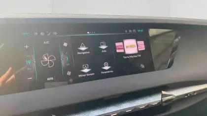 Photo 33 Peugeot 3008  Hybrid 145 e-DCS6