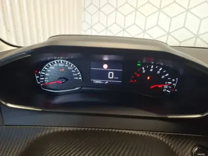 Photo 38 Peugeot 208  PureTech 100 S&S BVM6