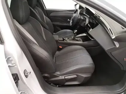 Photo 23 Peugeot 308  PureTech 130ch S&S BVM6