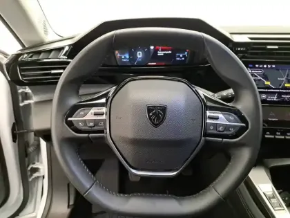 Photo 32 Peugeot 308  PureTech 130ch S&S BVM6