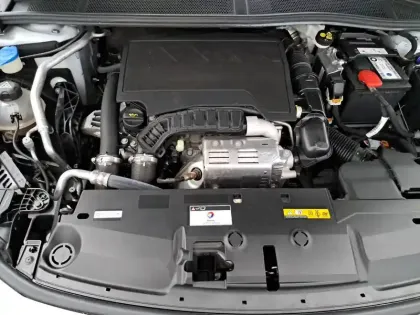 Photo 13 Peugeot 308  PureTech 130ch S&S BVM6
