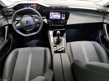 Photo 41 Peugeot 308  PureTech 130ch S&S BVM6