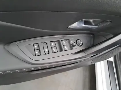 Photo 27 Peugeot 308  PureTech 130ch S&S BVM6