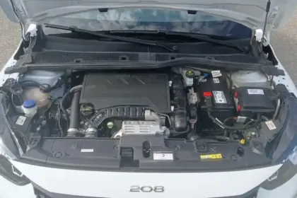 Photo 15 Peugeot 208  PureTech 100 S&S BVM6
