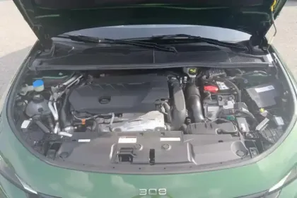 Photo 15 Peugeot 308  PHEV 180 e-EAT8