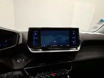 Photo 24 Peugeot 2008  BlueHDi 130 S&S EAT8