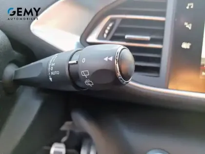 Photo 25 Peugeot 308  SW PureTech 130ch S&S BVM6