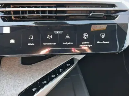 Photo 19 Peugeot 3008  Electrique 210 ch 73 kWh