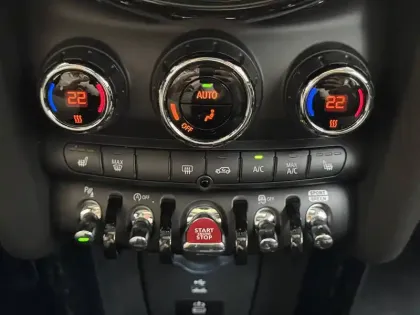 Photo 33 Mini Mini Hatch 3 Portes Cooper 136 ch DKG7