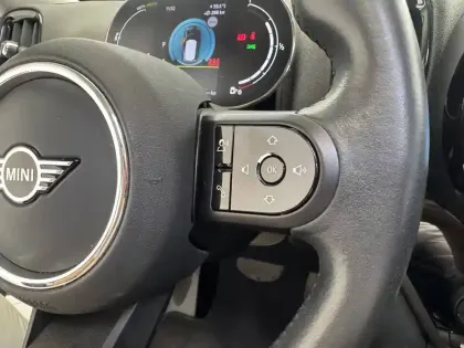 Photo 28 Mini Mini Countryman 125 - 95 ch ALL4 BVA6