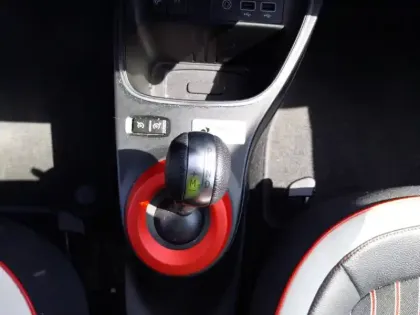 Photo 27 Renault Twingo  III TCe 95 EDC
