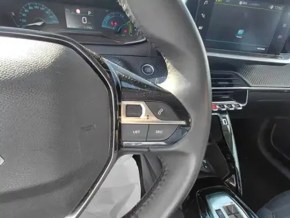Photo 10 Peugeot 208  Electrique 50 kWh 136ch