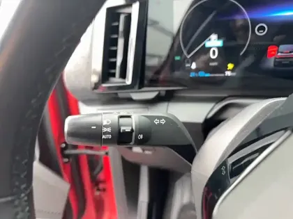 Photo 16 Renault Megane  E-Tech EV60 220 ch optimum charge