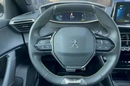 Photo 13 Peugeot 2008  Electrique 136 ch