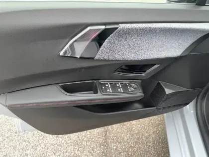 Photo 18 Renault Clio  E-Tech full hybrid 160 ch