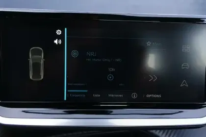 Photo 25 Peugeot 2008  Electrique 54 kWh 156 ch