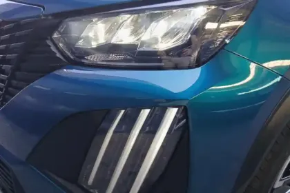 Photo 28 Peugeot 2008  Electrique 54 kWh 156 ch