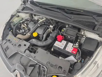 Photo 24 Renault Clio  dCi 90 E6C EDC