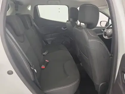 Photo 43 Renault Clio  dCi 90 E6C EDC