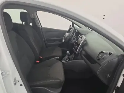 Photo 60 Renault Clio  dCi 90 E6C EDC