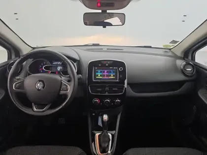 Photo 32 Renault Clio  dCi 90 E6C EDC