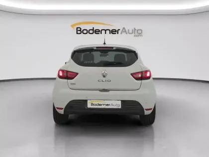 Photo 18 Renault Clio  dCi 90 E6C EDC