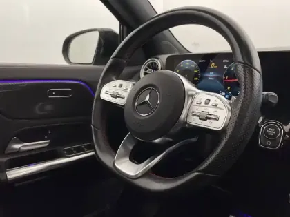 Photo 46 Mercedes GLA  200 d 8G-DCT