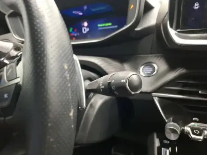 Photo 20 Peugeot 2008  PureTech 130 S&S EAT8