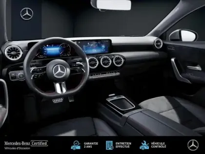 Photo 10 Mercedes Classe A 200 d AMG Line