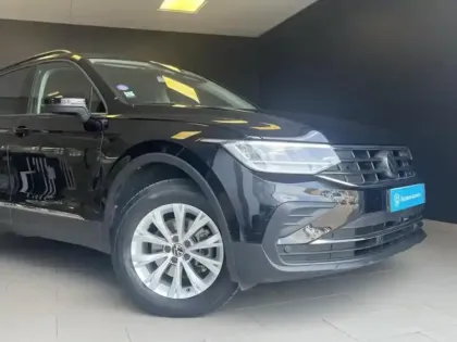 Photo 6 Volkswagen Tiguan  1.5 TSI 150ch Life Business DSG7