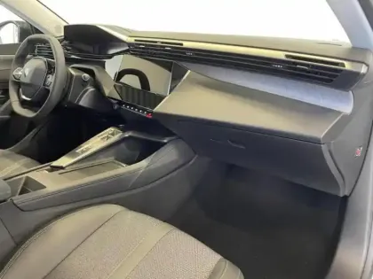 Photo 8 Peugeot 308  1.5 BlueHDi 130ch S&S Allure Pack EAT8