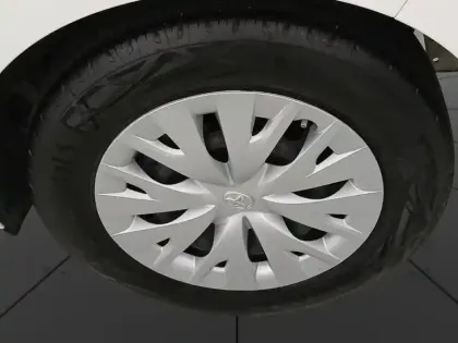 Photo 10 Toyota Yaris  116h Dynamic 5p MC24