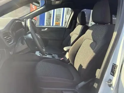 Photo 12 Ford Kuga  2.5 Duratec 180ch Hybrid FlexiFuel ST-Line Powershift