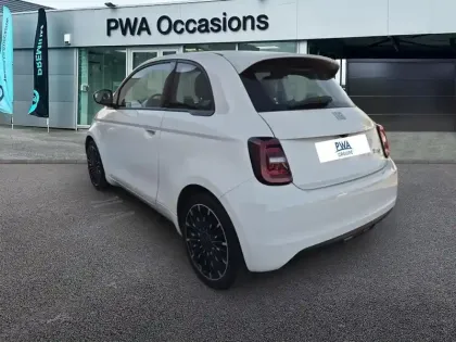 Photo 6 Fiat 500  FIAT Nouvelle  Berline MY22 Icône berline 42 kWh