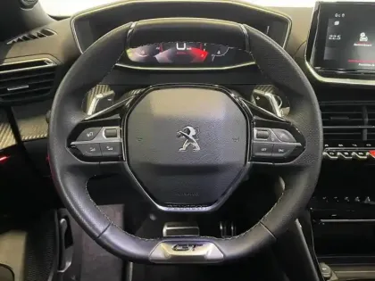 Photo 10 Peugeot 2008  1.2 PureTech 130ch S&S GT EAT8